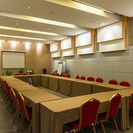 Jingjiang Inn Select Shanghai New Hongqiao Exterior photo